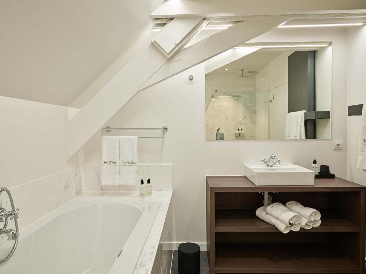 Boutique Hotel Ter Wallen Izegem Exteriör bild