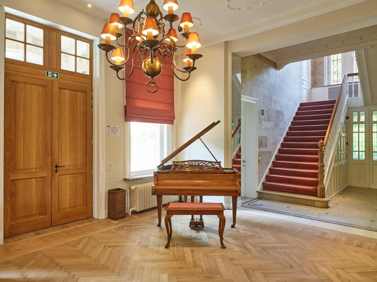 Boutique Hotel Ter Wallen Izegem Exteriör bild